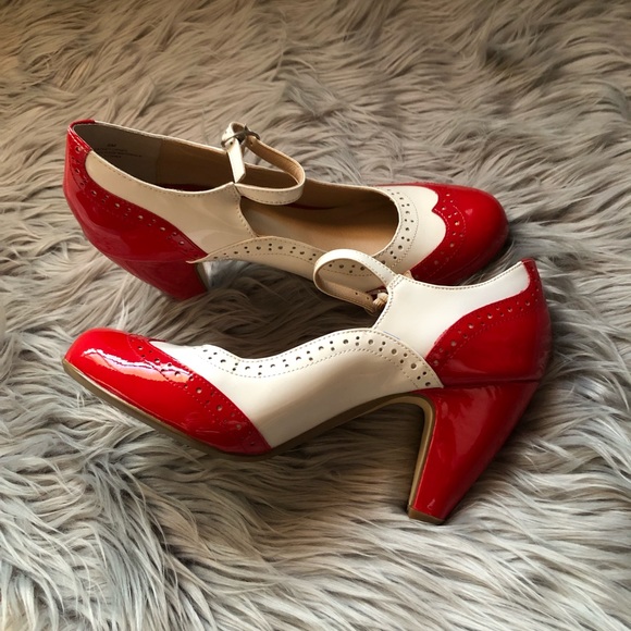 Red and white heeled saddle shoes, size 8 - Picture 7 of 7